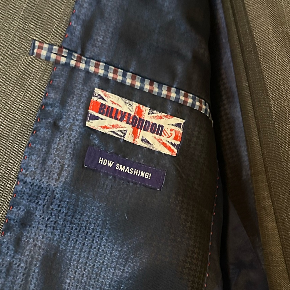 Classic Gray Men's Blazer - Picture 3 of 7